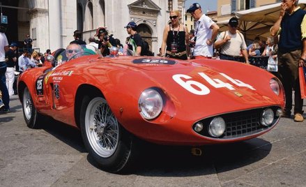 Nie każdy stary samochód jest dobrą inwestycją. Wiele zależy od modelu. Najbardziej cenione są auta 