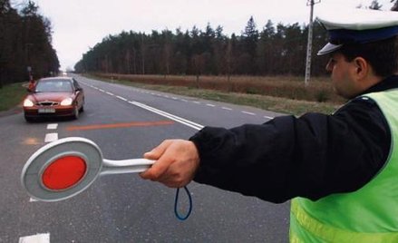Tylko nieliczni kierowcy bez prawa jazdy wpadają podczas drogowych kontroli