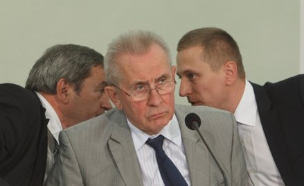Komisja ds. nacisków przyjęła poprawkę PO – komentarze polityków i blogerów
