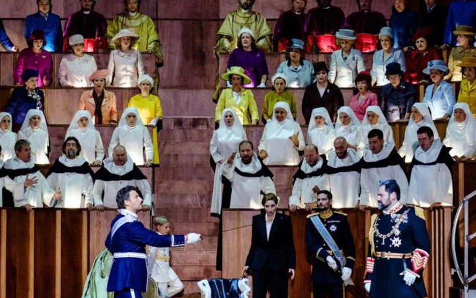 Na pierwszym planie: Jonas Kaufmann (Don Carlos) i Ildar Abdrazakov (Filip II)