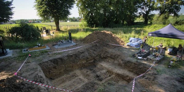 IPN odnalazł szczątki czterech ofiar nazistów na cmentarzu w Raciborzu