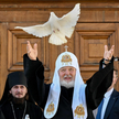 Patriarcha Cyryl I od czasów radzieckich jest mocno związany z Kremlem
