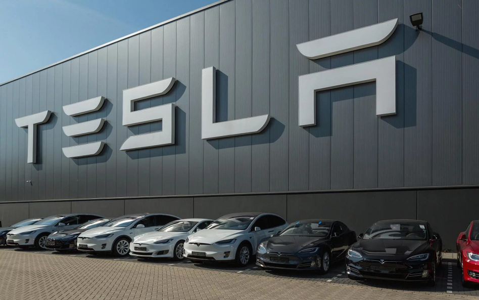 Jak Tesla przetrwa nadchodzący kryzys?