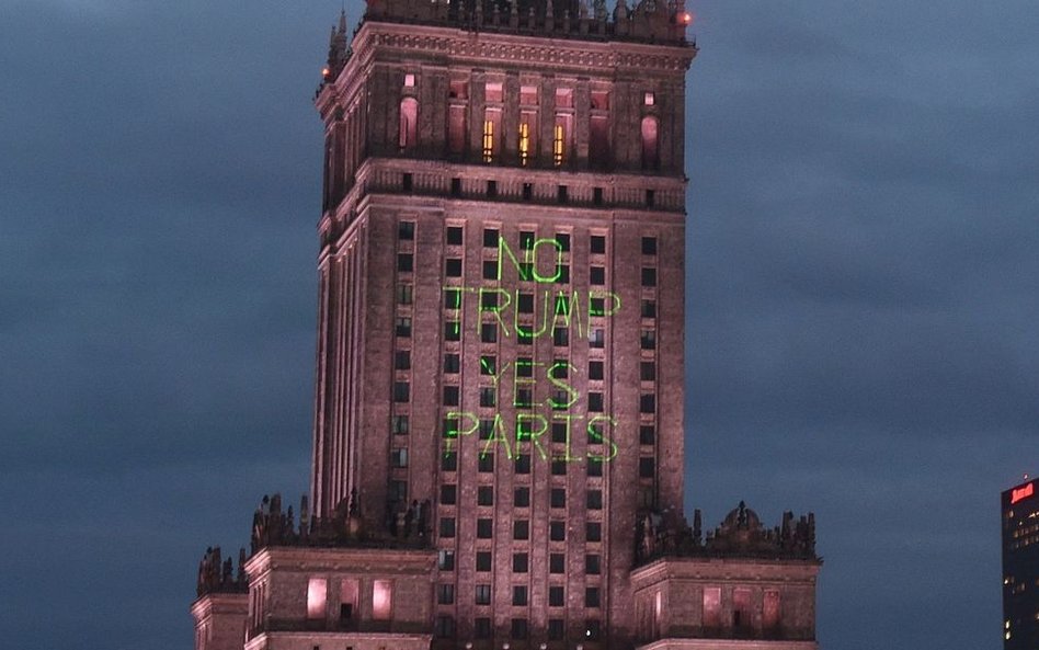 Greenpeace przywitał Trumpa protestem