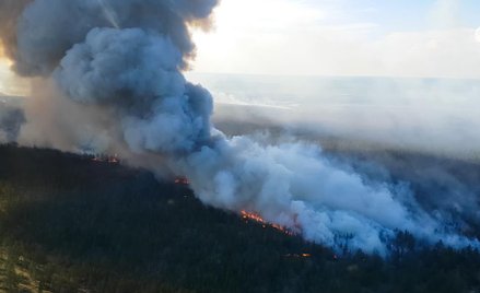 Jakucja płonie, wstrzymany ruch samolotów i statków