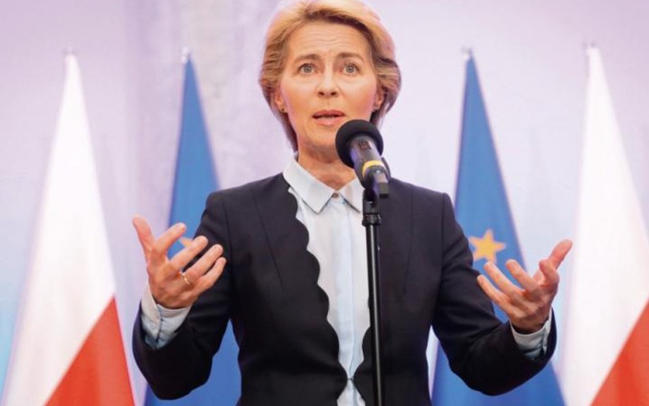 Ursula von der Leyen, przewodnicząca KE, zleciła pilne analizy możliwych kroków wobec Polski