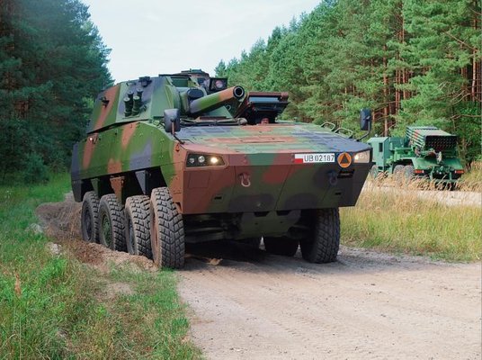 Moździerz Rak z HSW z automatem ładowania może prowadzić precyzyjny, autonomiczny ostrzał.