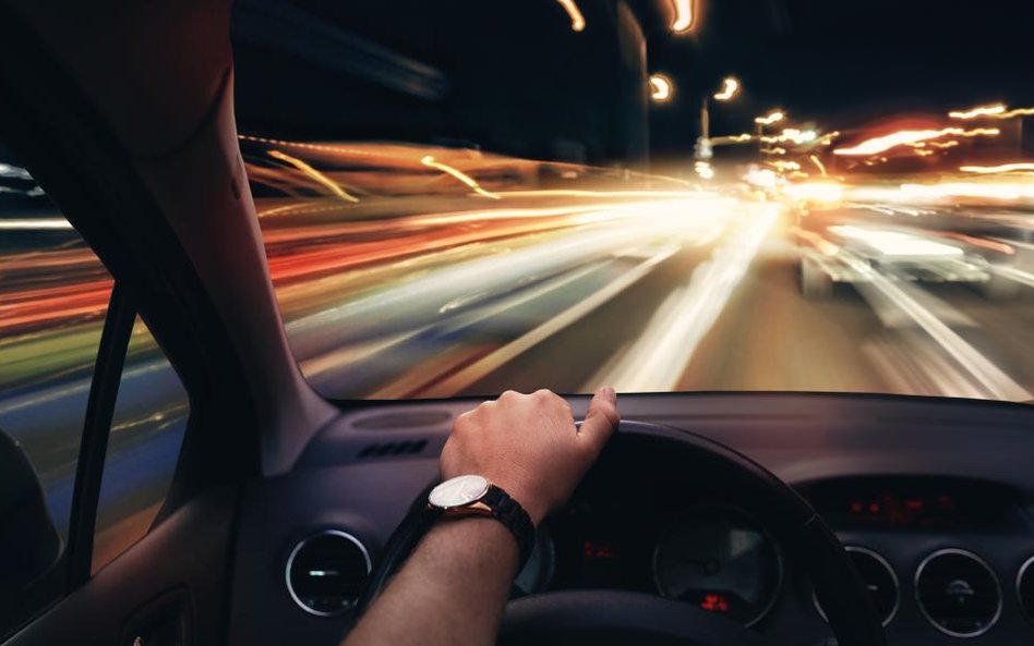 Za chaotyczną jazdę kierowca trafił jeszcze raz na egzamin - wyrok WSA
