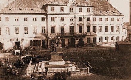 Pałac Karasia czeka na odbudowę