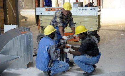 Mimo kryzysu, zainteresowanie cudzoziemców pracą w Polsce nie słabnie