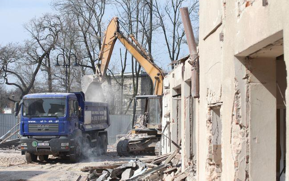 23 proc. stawka VAT dla rozbiórki budynku mieszkalnego