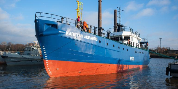 Rosyjskie okręty wojenne ostrzelały rosyjski trawler rybacki