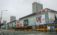 Nowa, dwupoziomowa Żabka znajduje się w centrum Warszawy