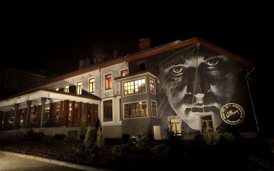 Siedziba dużej sceny.