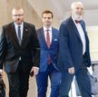 Grzegorz Braun (na zdjęciu pierwszy z lewej, z Jakubem Kuleszą i Januszem Korwinem-Mikke) po kontrow