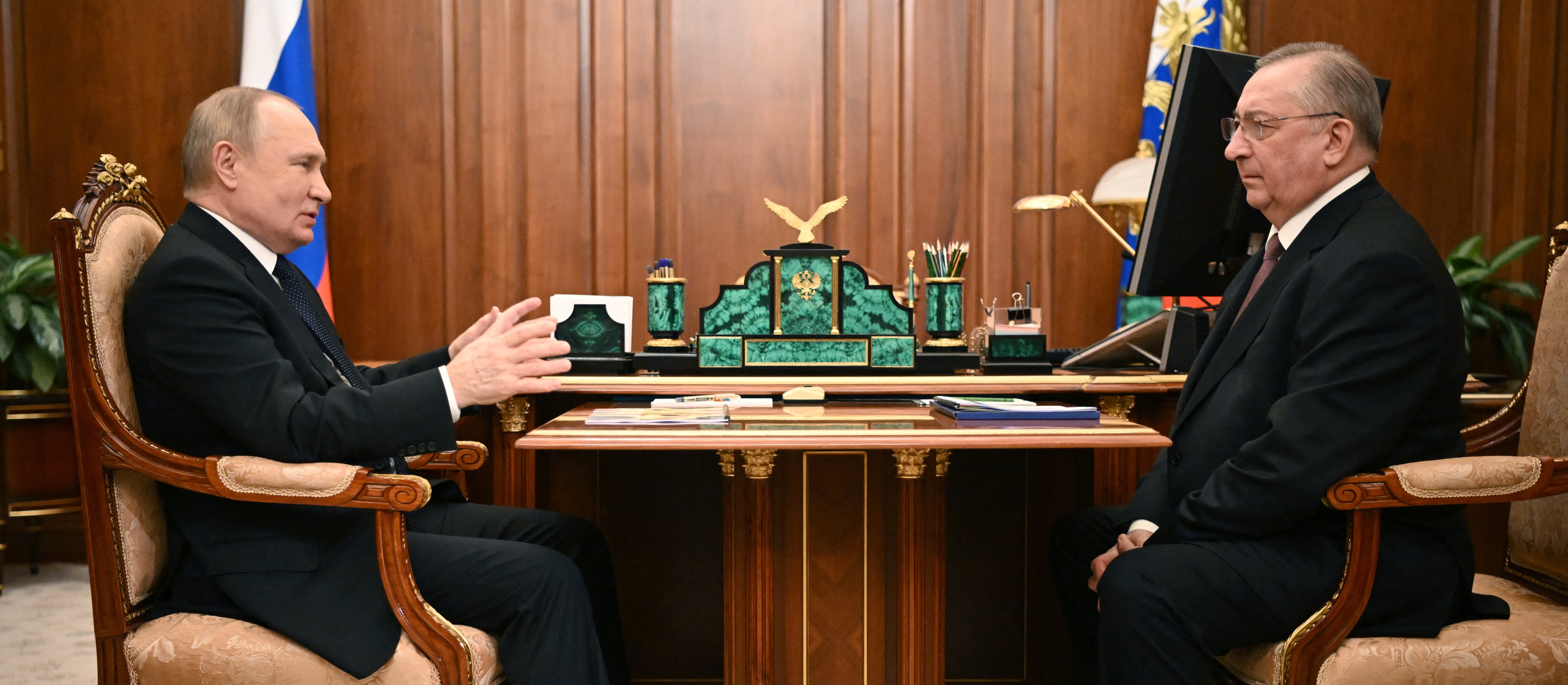 Prezes Transnieftu nagrodzony przez Putina. KGB znów w centrum uwagi