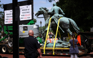 Pomnik generała Lee usunięty z Charlottesville