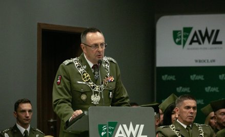 Rektor AWL gen. br. dr Marek Tomaszycki podczas inauguracji roku akademickiego 2024/2025 w Akademii 