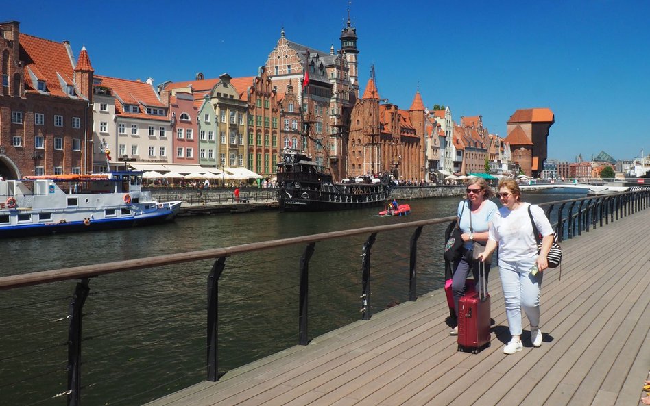 Gdańsk, Gdynia i Sopot zebrały latem 6,3 miliona złotych od turystów jako opłaty miejscowe i uzdrowi