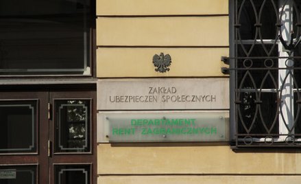Dodatkowe 100 mln zł na podwyżki dla pracowników ZUS
