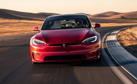 Tesla przegrywa z klientem w sądzie. Musi zapłacić prawie milion złotych