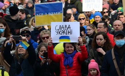 Polacy wciąż chcą pomagać Ukraińcom, ale na dużo mniejszą skalę niż zaraz po wybuchu wojny