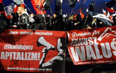 Transparent z podobizną Janusza Walusia był używany podczas tegorocznego Marszu Niepodległości