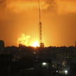 Łuna nad Strefą Gazy po izraelskim ataku powietrznym