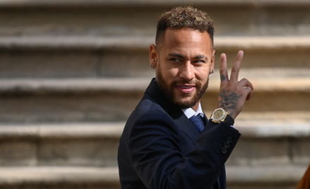 Neymar murem za Bolsonaro, a w tle podatki