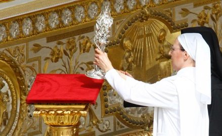 Francuska zakonnica Marie Simon-Pierre, u której choroba cofnęła się po modlitwach do Jana Pawła II.