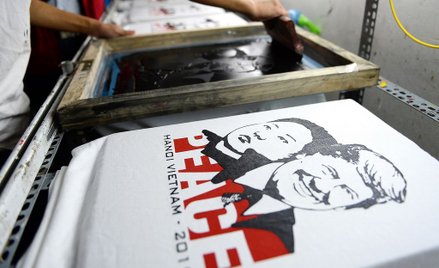 Kim Dzong Un "nie chce obciążać dzieci" bronią atomową