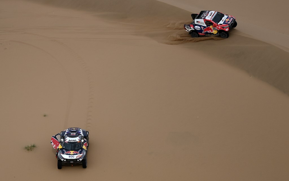 Rajd Dakar. Stephane Peterhansel jedzie po zwycięstwo