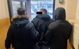 Zatrzymany 36-letni mężczyzna został doprowadzony do komisariatu policji