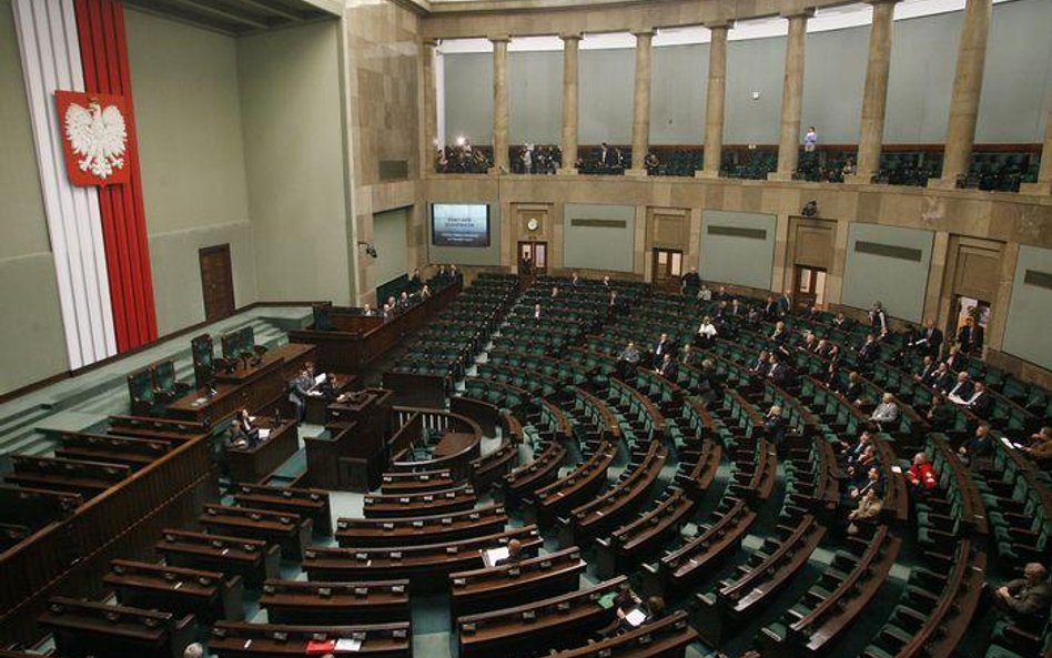 Prawnicy pomogą posłom