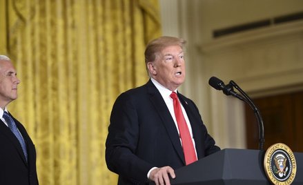 Donald Trump każe wojsku powołać "siły kosmiczne"