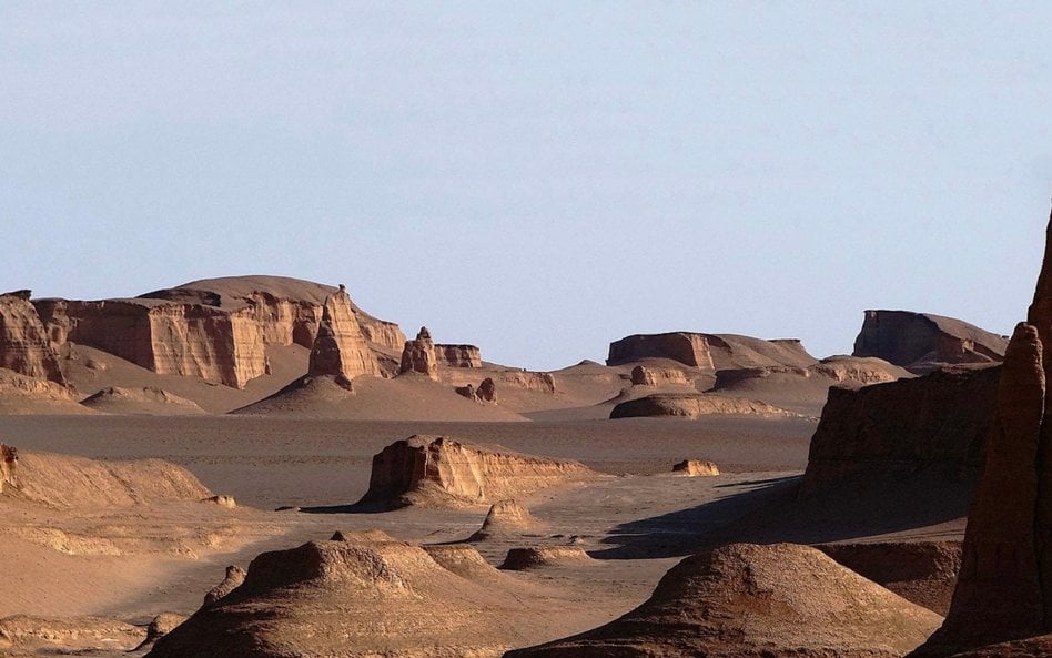 Kaluty – formacje skalne charakterystyczne dla krajobrazu pustyni Lut