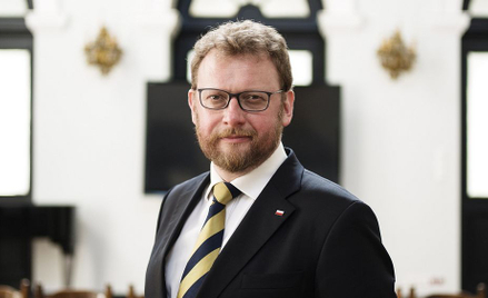 - Mam dobry kontakt z Jarosławem Kaczyńskim, często rozmawiamy. Nigdy na mnie nie naciskał - mówi Łu