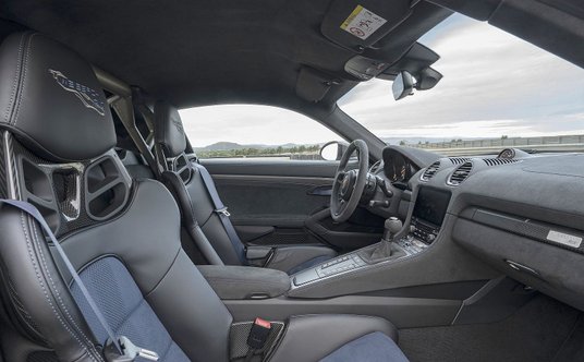 Porsche 718 Cayman GT4 RS