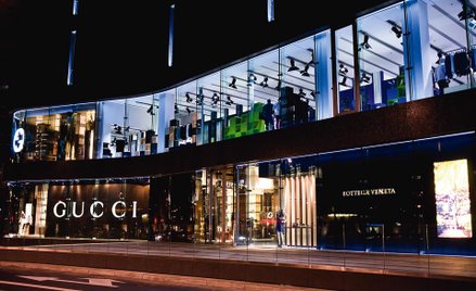 Premium wciąż przyciąga konsumentów