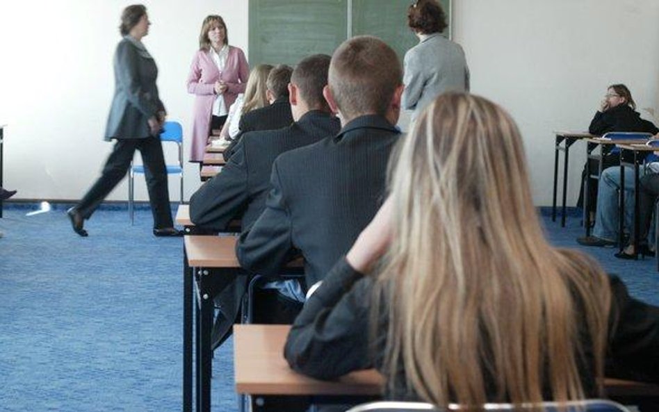 Przeciek wyszedł z gimnazjum "Dyslektyk"