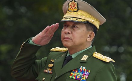 Dowódca armii Birmy stracił konto na Facebooku