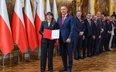 Święto Narodowe Trzeciego Maja. Prezydent Karol Nawrocki (P) i sędzia Barbara Piwnik (L) podczas uro