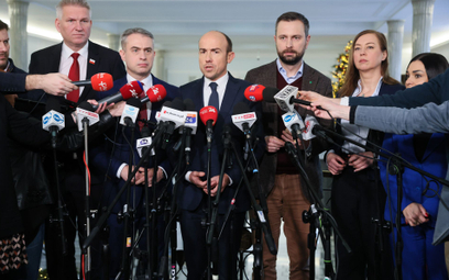 Przedstawiciele opozycyjnych kół i klubów po spotkaniu z premierem i marszałek Witek