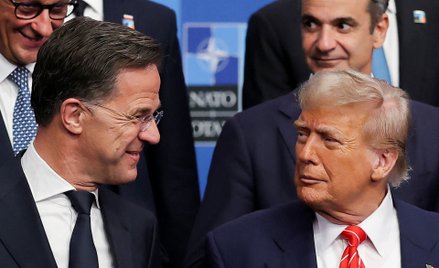 Mark Rutte i Donald Trump podczas szczytu NATO w Hadze