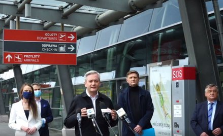 Robert Biedroń: Trzeba ratować lotnisko w Modlinie