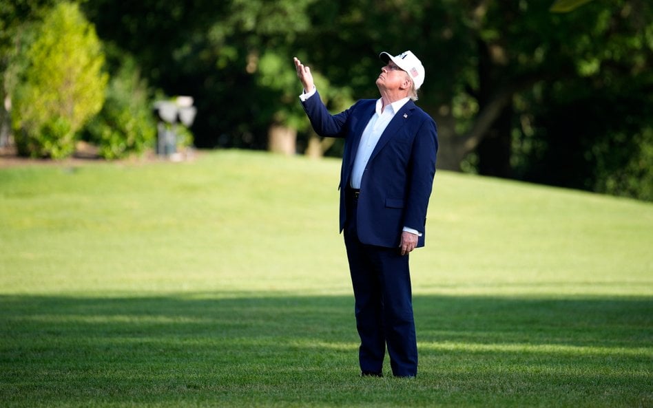 Prezydent Trump przesunął termin na wypracowanie umów handlowych z USA na 1 sierpnia