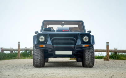 Lamborghini LM002 sprzedany na aukcji za cenę prawie dwóch Urusów