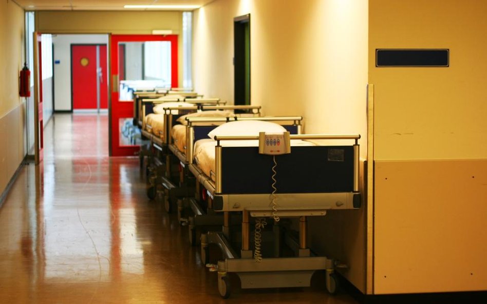 Jakie są stawki wynagrodzenia chorobowego za pobyt w szpitalu