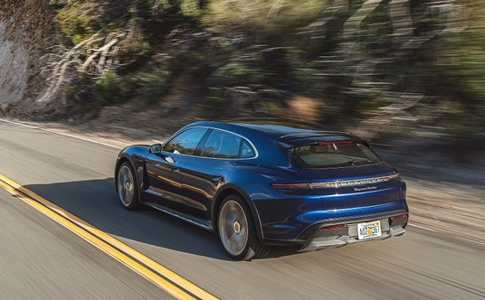 Porsche Taycan Turbo Cross Turismo