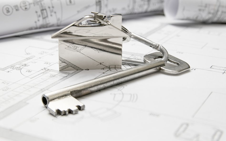 Zamiana domu z warsztatem na mieszkanie. Czy przybudówka wyklucza ulgę w PCC?